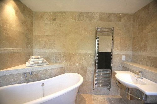 stylish travertine bathroom tile ideas
